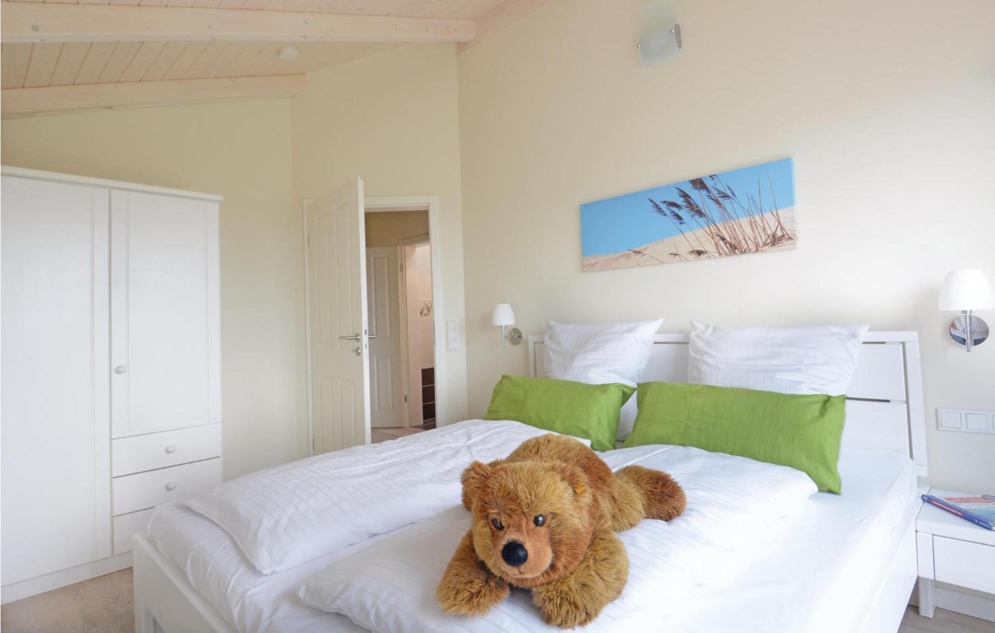 Gorgeous Home In Dagebuell With Kitchen エクステリア 写真